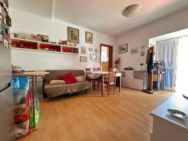 Bilocale via Bardia, Anfiteatro, Pozzuoli