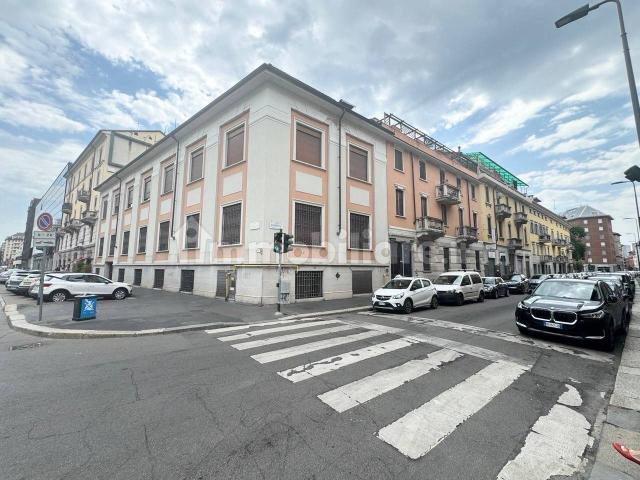 Bilocale via Bessarione 1, Corvetto, Milano