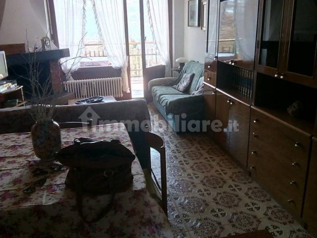 Bilocale via G. Todeschini 17, Centro, Barzio