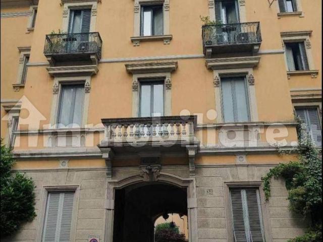 Bilocale via Gaetano Donizetti 38, Palestro, Milano