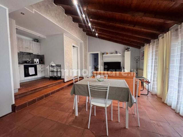 Bilocale via Galetti 15, Centro, Padenghe sul Garda