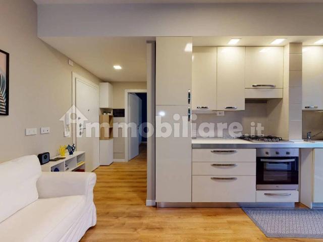 Bilocale via Gentilino, 11, Corso San Gottardo, Milano