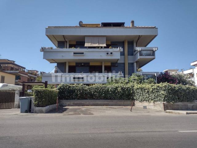 Bilocale via Giulio Cesare, Centro, Santa Marinella