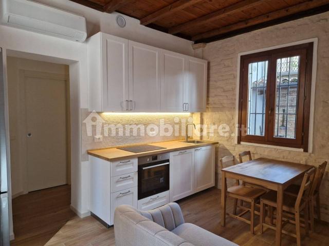 Bilocale via Giulio Romano 72, Centro, Mantova