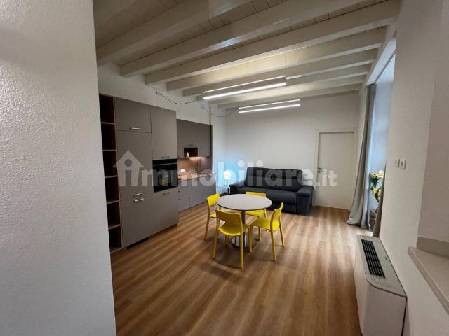 Bilocale via Giuseppe Garibaldi 20, Centro, Padenghe sul Garda