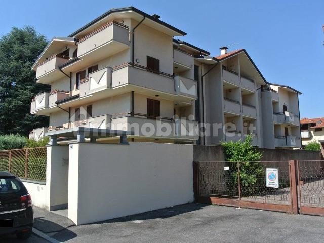 Bilocale via Giacomo Leopardi 14/B, Centro, Parabiago