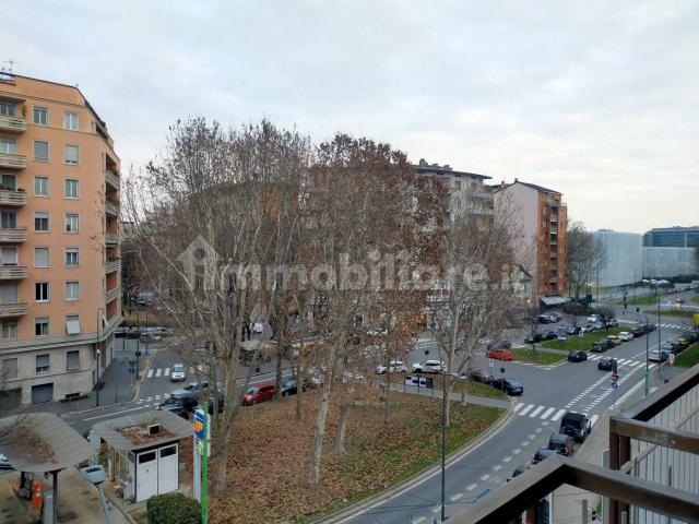 Bilocale via Gian Carlo Castelbarco 2, Corso San Gottardo, Milano
