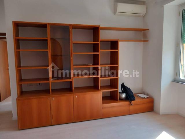 Bilocale via Gino Capponi 116, Appio Latino, Roma