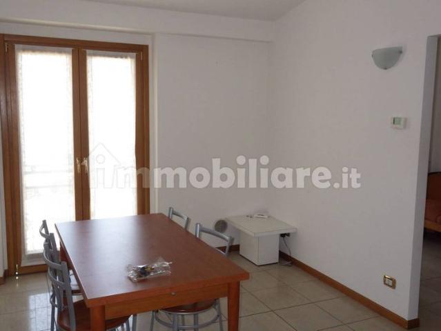 Bilocale via Guglielmo Marconi 57, Lovere