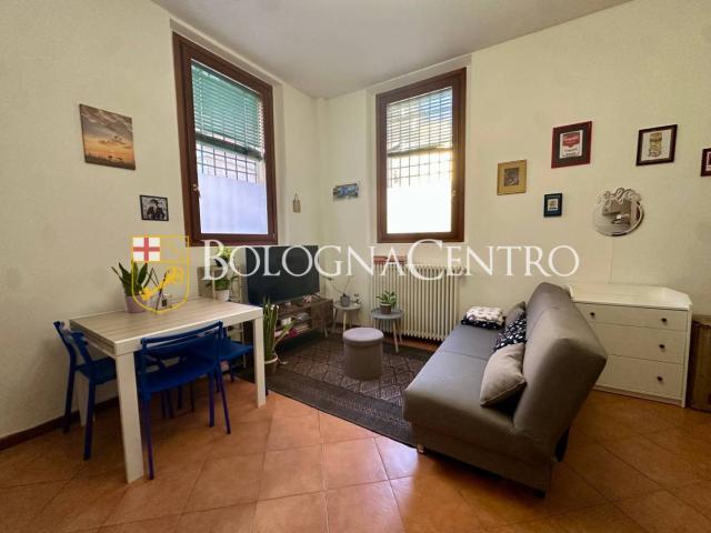 Bilocale via De' Griffoni, Centro Storico, Bologna