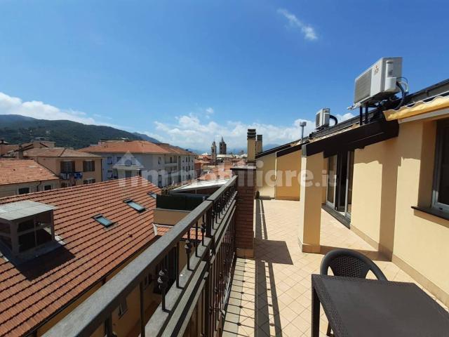 Bilocale via dei Mille 24, Centro, Albenga