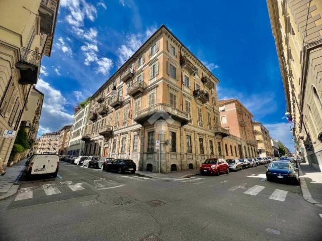 Bilocale via dei Mille 9, Via Roma, Torino