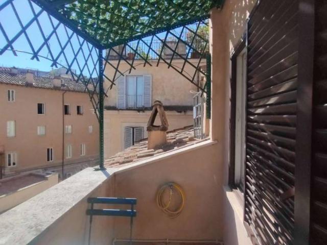 Bilocale via dei Balestrari 45, Campo de' Fiori, Roma