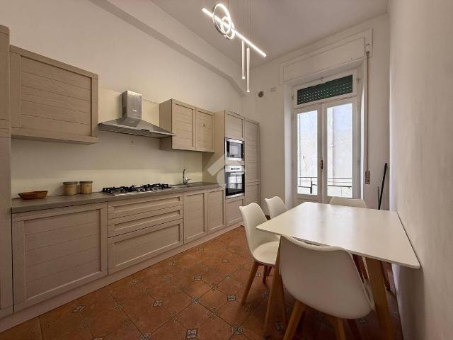 Bilocale via dei Filippini 38, Centro Storico, Reggio Calabria
