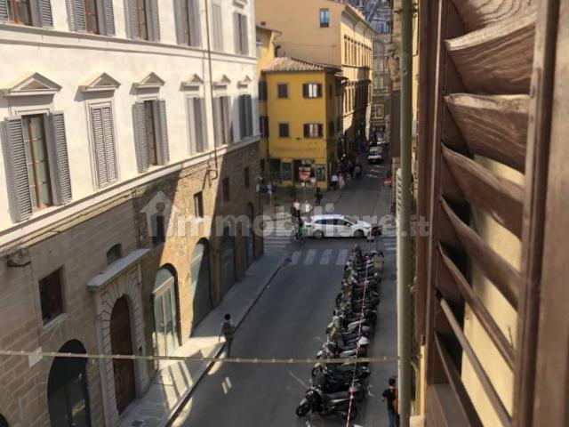Bilocale via dei Servi 3, Duomo, Firenze