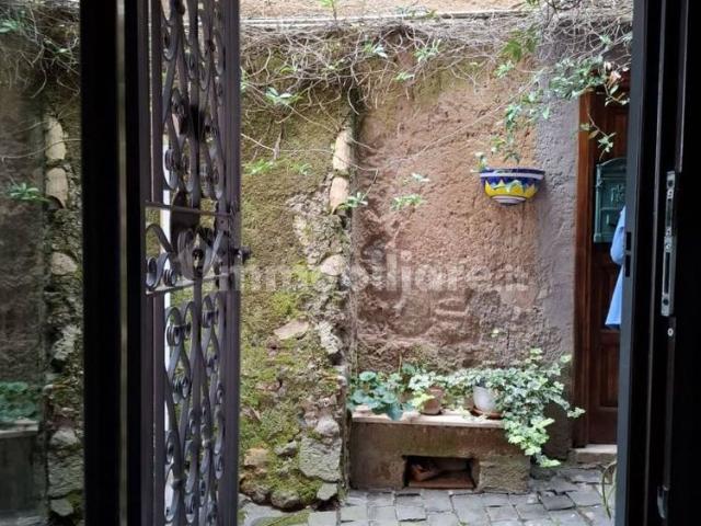 Bilocale via del Plebiscito, Nemi