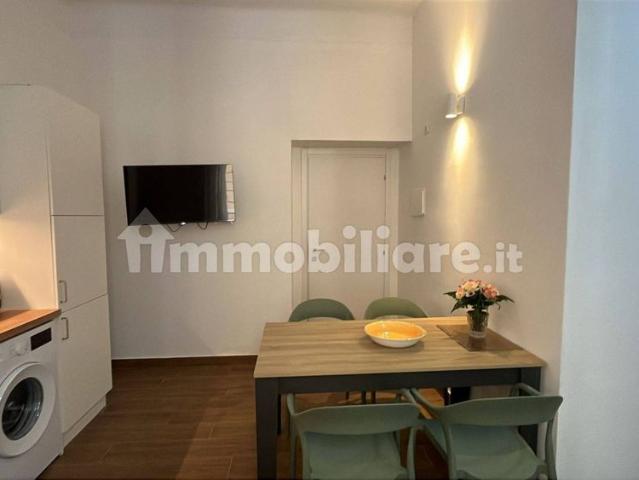 Bilocale via del Teatro 1, Centro Storico, La Spezia