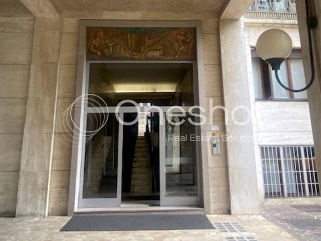 Bilocale via della Guastalla 7, Guastalla, Milano