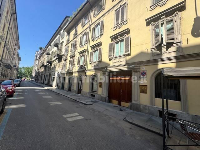 Bilocale via Della Rocca, 34, Via della Rocca, Torino