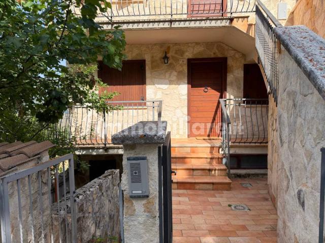 Bilocale via delle Fonticelle 12, Centro, Rocca di Cambio