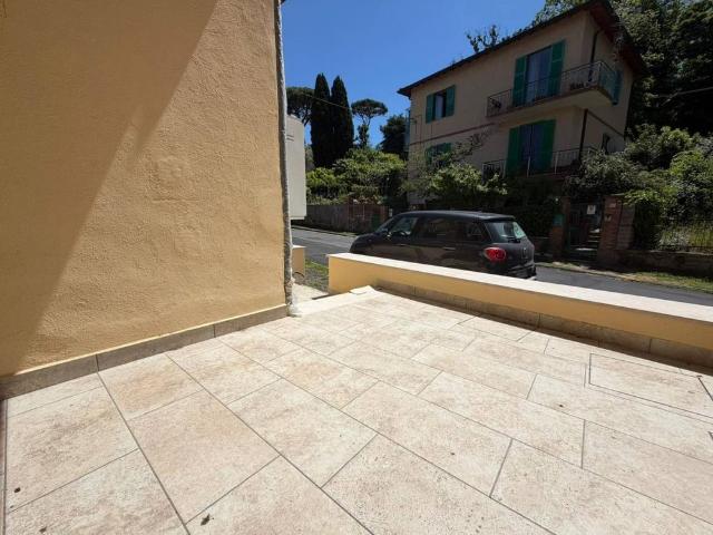 Bilocale via di Villa Grazioli, Anagnina, Grottaferrata