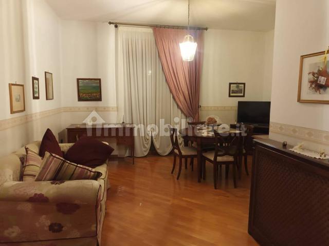 Bilocale via Enrico Tazzoli 75, Ospedale, Caserta