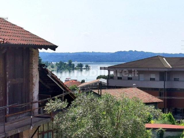 Bilocale via F. De Ambrosis, Centro, Gavirate