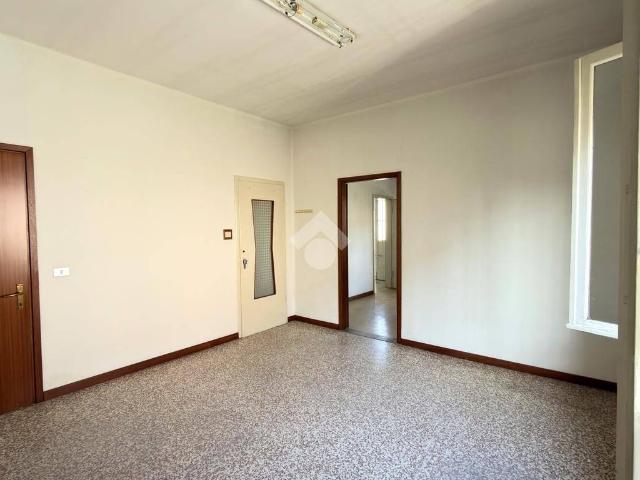 Bilocale via F. Piazzalunga 13, Centro, Suzzara