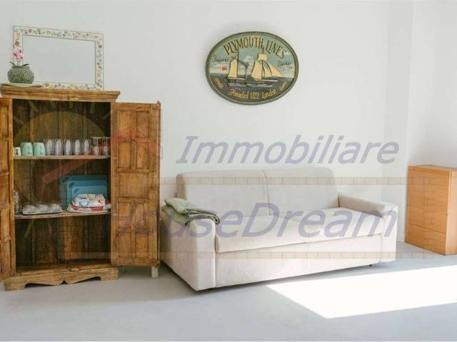 Bilocale via fermo tadini, 4, Centro, Lesa