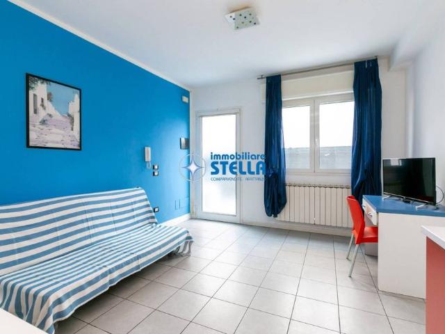 Bilocale via Ippolito Nievo 32, Lido Centro Ovest, Jesolo
