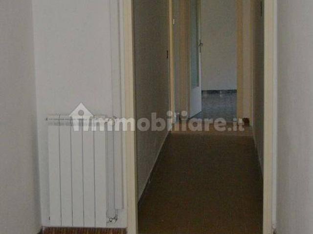 Bilocale via Olanda 10, Cecchina, Albano Laziale