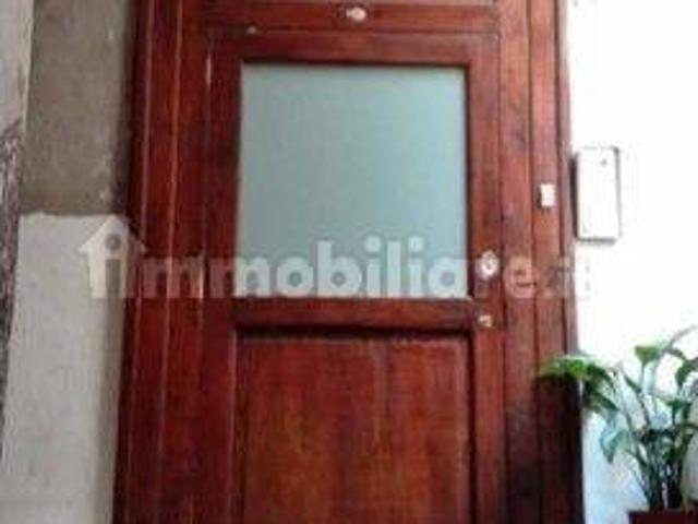 Bilocale via Laura Mancini Oliva 4, Quartieri Spagnoli, Napoli