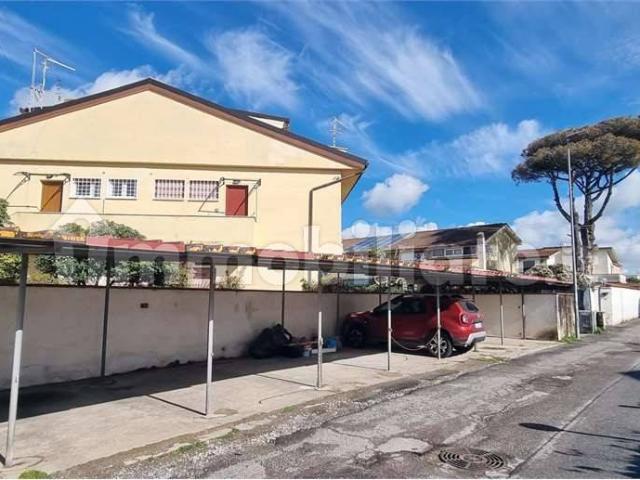 Bilocale via Lago di Como, 13, Campo Ascolano Villaggio Tognazzi, Pomezia