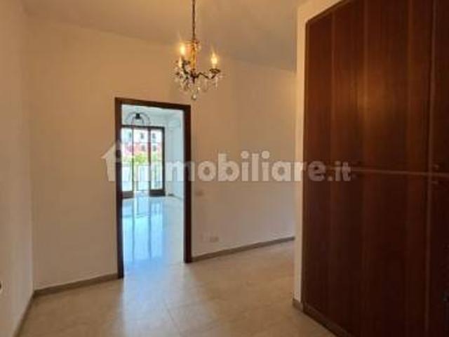 Bilocale via Lario, Zara, Milano