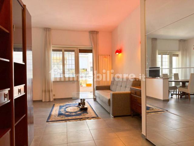 Bilocale via Lero, Eur, Roma
