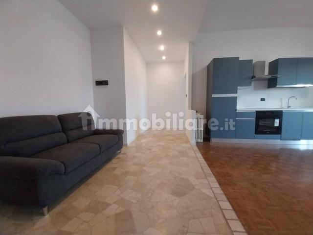 Bilocale via Luciano Manara 4, Piazza Santa Maria, Busto Arsizio