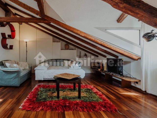 Bilocale via Luigi Cadorna 3, Città Vecchia, Trieste