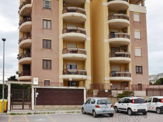Bilocale via Luigi Federico Menabrea, La Sughereta, Pomezia