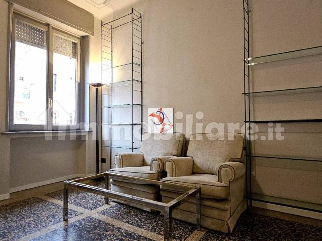 Bilocale via Luigi Settembrini 33, Buenos Aires, Milano
