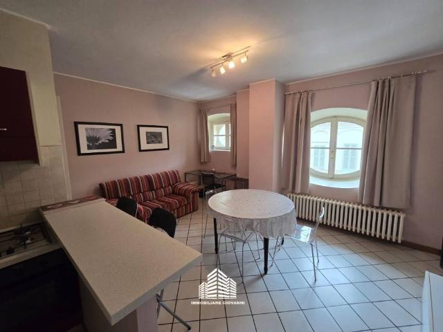 Bilocale via Monte di Pietà 21, Centro, Bra