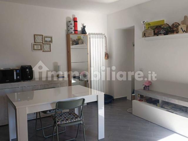 Bilocale via Magenta, Centro, Gavirate