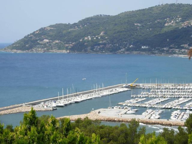 Bilocale via Marco Polo, Marina Di Andora, Andora