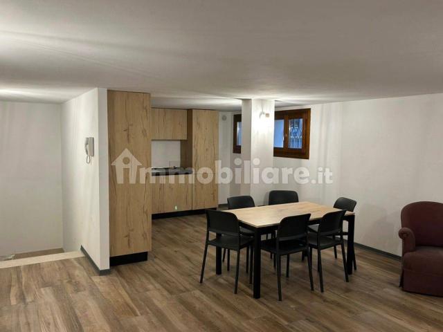 Bilocale via Margnan 60, Centro, Bassano del Grappa