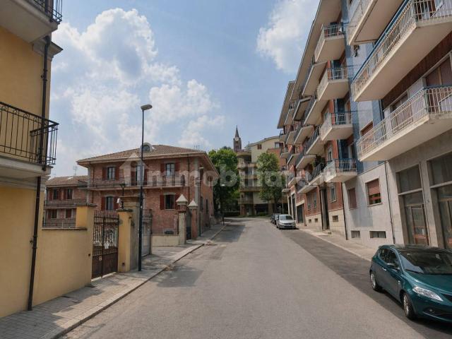 Bilocale via Massimo d'Azeglio, Stazione, Immacolata, Pinerolo