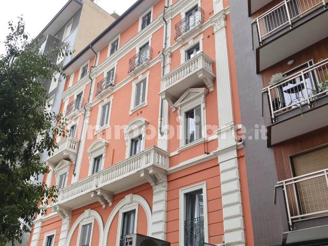 Bilocale via Michelangelo Buonarroti, Amendola Buonarroti, Milano