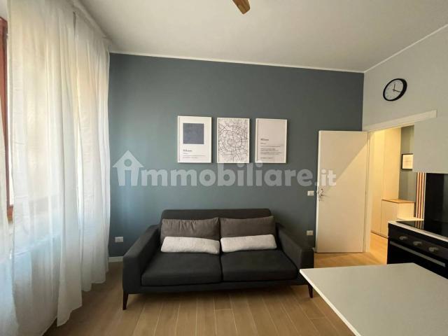 Bilocale via Savona 69, Solari, Milano
