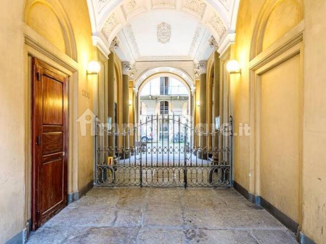 Bilocale via Saluzzo 19, San Salvario Baretti, Torino