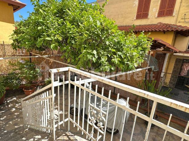 Bilocale via San Francesco di Paola 78, Torre Annunziata