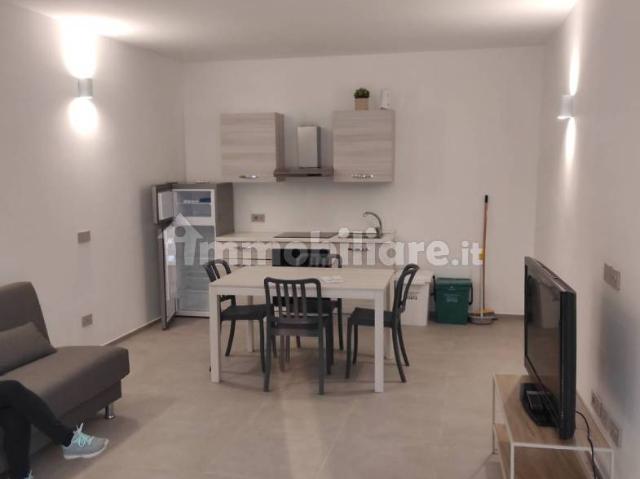 Bilocale via Santo Stefano 5, Centro, Tradate