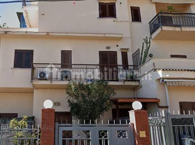Bilocale via Stesicoro 14, Mondello Valdesi, Palermo